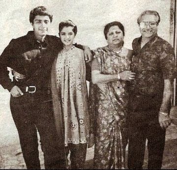 actress-divya-bharti-rare-photos-7_1635832928 दिव्या भारती